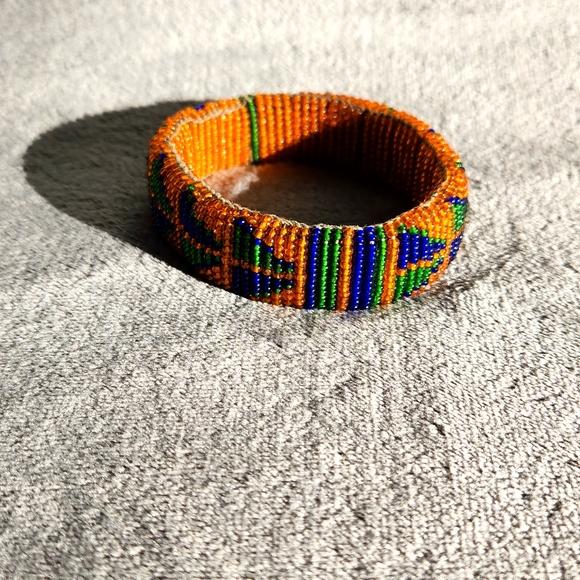 Jewelry - Kenya, Handmade Beaded Woman's Bracelet 3/4 High, 2.5in inner Diameter